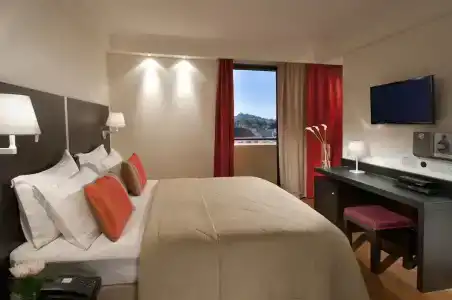 o&b Athens Boutique - 92