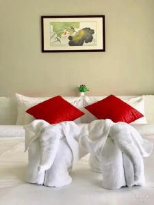 Triple L Patong Beach Phuket - 41