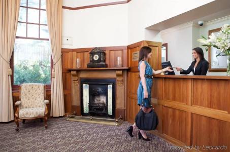 Rydges - 36