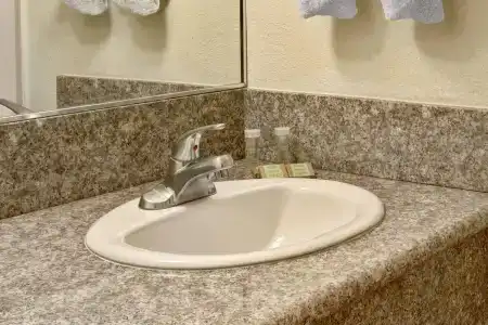 Super 8 by Wyndham Las Vegas North Strip/Fremont St. Area - 5