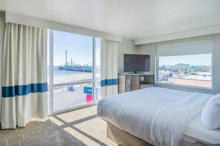 Clarion Pointe Galveston Seawall - 62