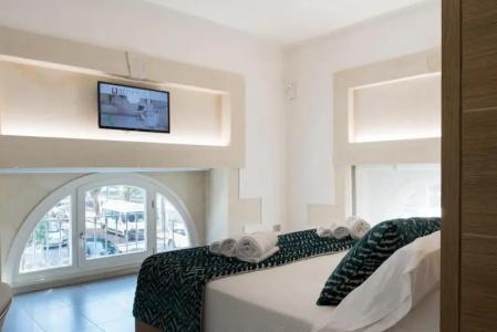 Caportigia Boutique - 144