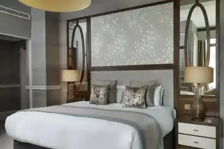 The Midland - 52