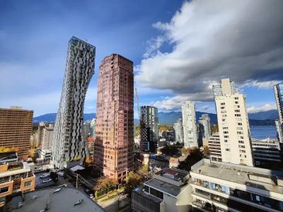 Divya Sutra Suites on Robson Downtown - 63