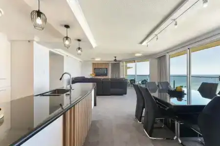 Ultiqa Beach Haven On Broadbeach - 357