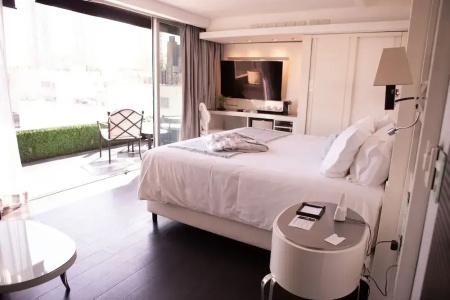 1828 Smart Boutique - 123