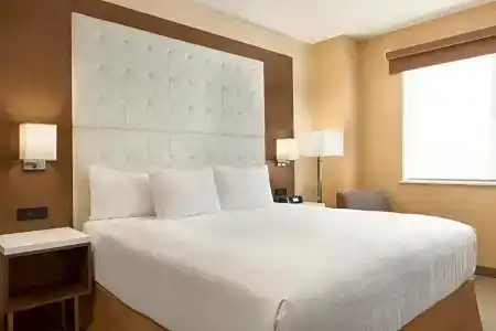 Wyndham Anaheim - 39