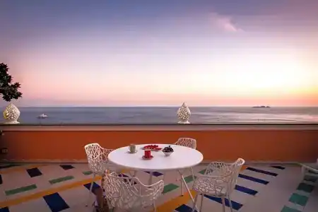 Eden Roc Suites - 359