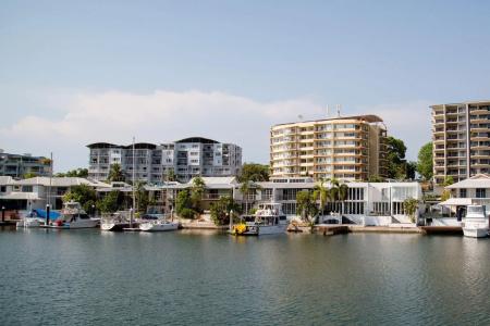 Cullen Bay Resorts - 62