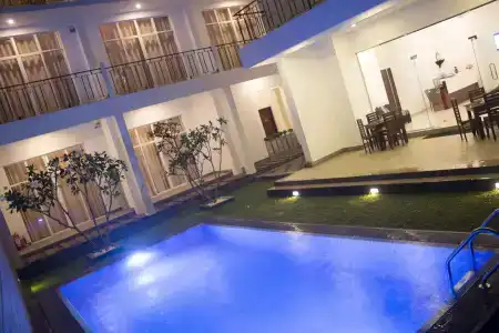 The Suite 262 - 11