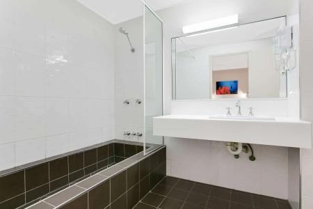 Comfort Inn City - 8