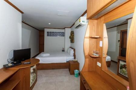 Andaman Sea Guesthouse Patong - 4