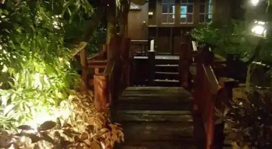 Ruean Mai Chai Khlong - 9