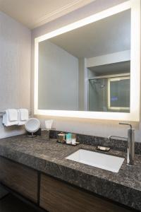 Hyatt Regency - 31