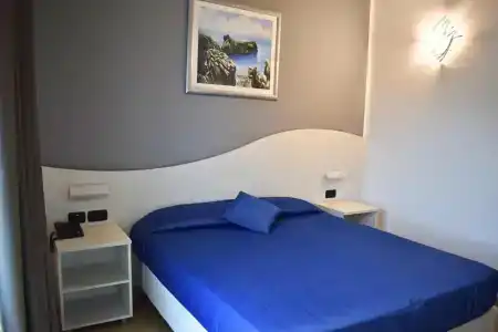 Carlton Riviera - 1