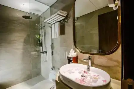 Winsuites Saigon - 9