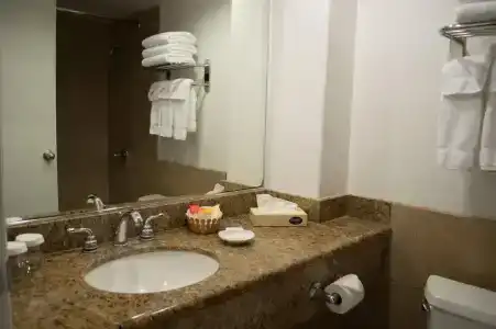 Aqua Palms Waikiki - 9