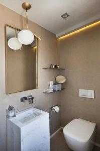 Consolato Boutique - 30