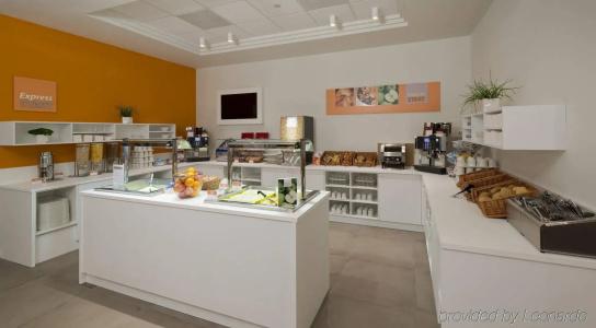 Holiday Inn Express Antwerpen City North, An Ihg - 8
