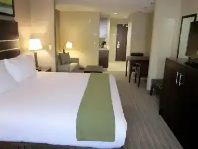 Holiday Inn Express-Kicking Horse, An Ihg - 77