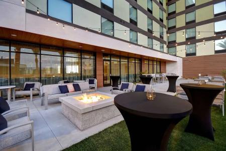 Hampton Inn & Suites Las Vegas Convention Center - 21