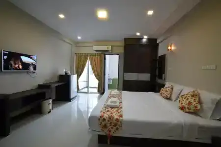 Gold Airport Suites - 2