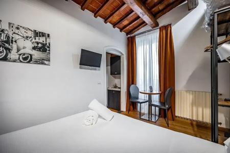 Martelli 6 Suite & - 32