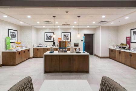 Hampton Inn & Suites Dallas East - 28