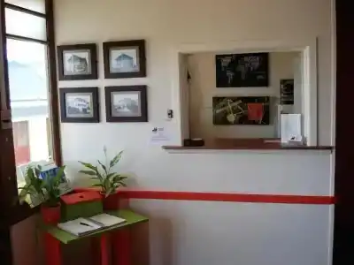 Ducks & Drakes Boutique & Backpackers - 7