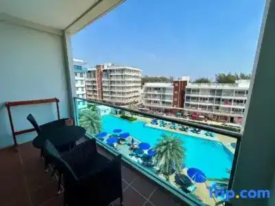 GrandBlue Resort & Beachclub - 73