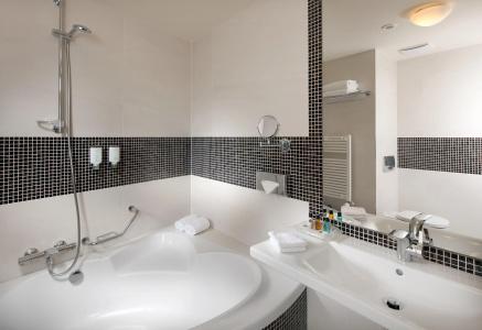 Holiday Inn Prague, An Ihg - 8