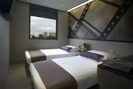 81 Premier Hollywood - SG Clean - 17