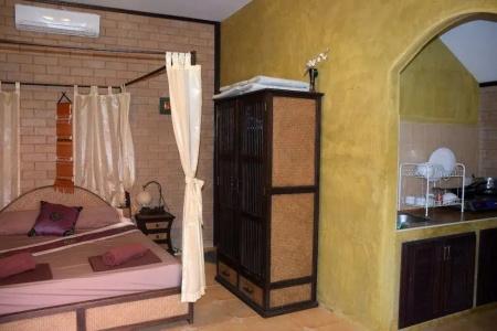 Sanuk bungalows - 7