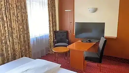 Bayerischer Hof - 45
