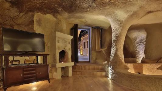 Golden Cave Suites - 75