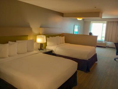 Country Inn & Suites by Radisson, International Airport, OR - 2