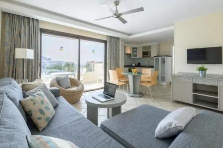 Pearly Grey Ocean Club & Suites - 47
