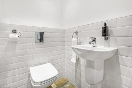 The Ainscow, Bw Premier Collection - 101