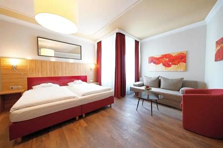 Bayerischer Hof - 57