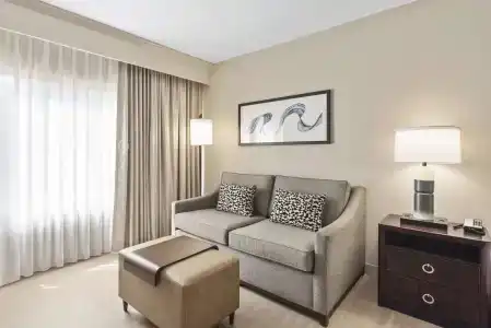 DoubleTree by Hilton - 37