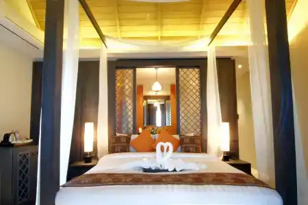 Tapae Gate Villa - 6