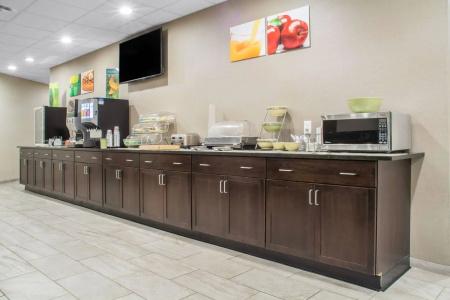 Rodeway Inn Airport - 21