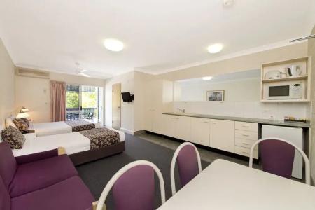 Benson Court - 24