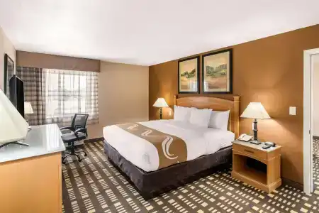 Quality Inn & Suites - 26