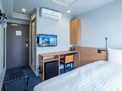 Toyoko Inn - 98