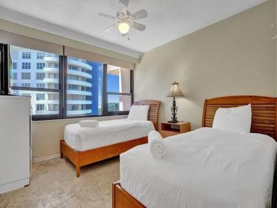 The Alexander All Suites - 678