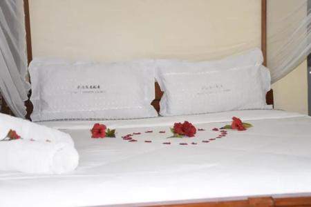Fanaka Safaris Campsite & Lodges - 28