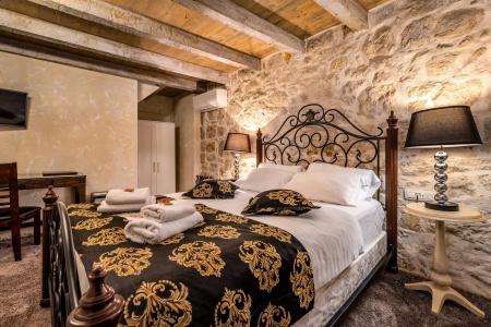 Heritage Palace Varos - Mag Quaint & Elegant Boutiques - 93