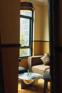 The Bayswater - 79