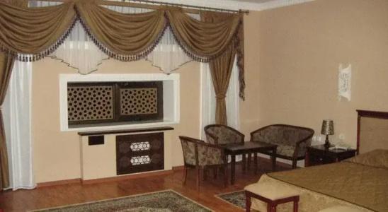 Sarbon Plaza - 11